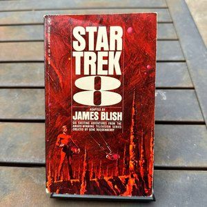 Star Trek - 8 Paperback Book - 5th Printing - 1972